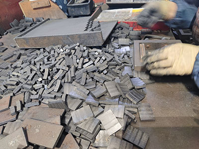 Die-filling Segments to the Mold
